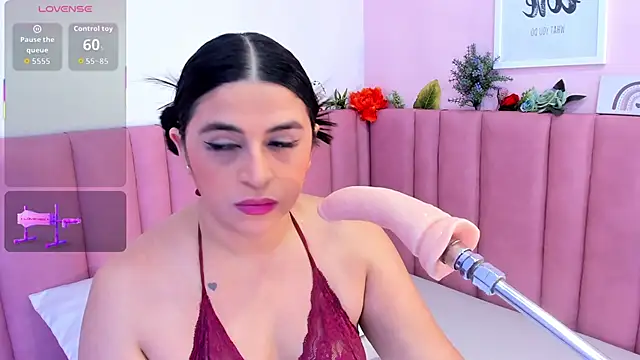 Snapshot of kattia_connors chatting on 12/17/25, 12:00 kattia connors online show from 12/17/25, 12:00