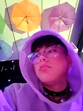 Snapshot of LyamMarven01 chatting on 12/14/25, 05:02 LyamMarven01 online show from 12/14/25, 05:02