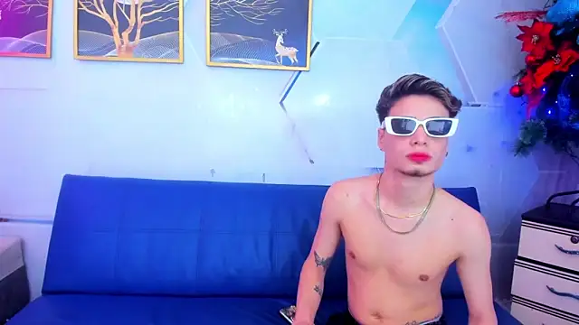 Snapshot of Alex_jeins_at chatting on 12/20/25, 04:08 Alex jeins at online show from 12/20/25, 04:08