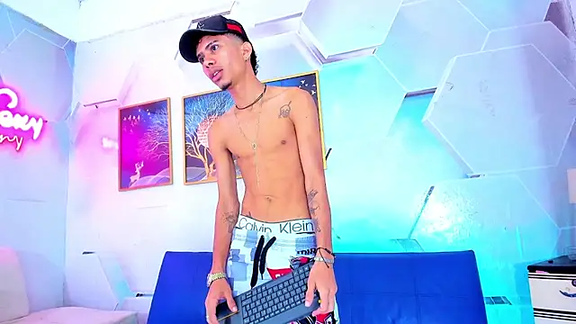 Snapshot of Alex_jeins_at chatting on 01/15/26, 02:10 Alex jeins at online show from 01/15/26, 02:10