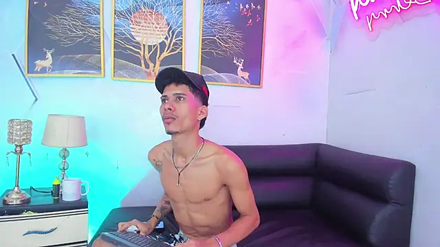 Snapshot of Alex_jeins_at chatting on 02/05/26, 02:11 Alex jeins at online show from 02/05/26, 02:11