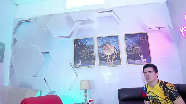 Snapshot of Alex_jeins_at chatting on 02/14/26, 02:14 Alex jeins at online show from 02/14/26, 02:14