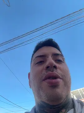 Snapshot of Marlokeo69 chatting on 12/13/25, 09:42 Marlokeo69 online show from 12/13/25, 09:42