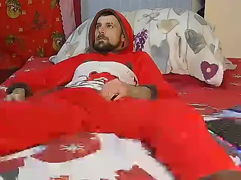 Snapshot of Pintiliescu chatting on 12/19/25, 02:13 Pintiliescu online show from 12/19/25, 02:13