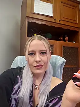 Snapshot of ChristinaWheeled11 chatting on 02/13/26, 02:24 ChristinaWheeled11 online show from 02/13/26, 02:24