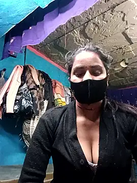 Poonam8080 online show from 02/09/26, 05:39