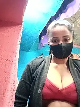 Poonam8080 online show from 02/19/26, 12:23