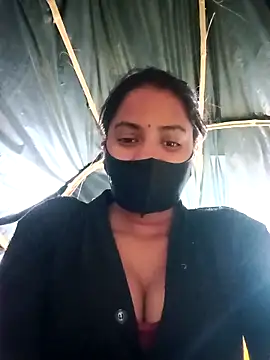 Poonam8080 online show from 02/20/26, 06:26
