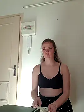 Snapshot of Vikml166 chatting on 02/24/26, 10:13 Vikml166 online show from 02/24/26, 10:13