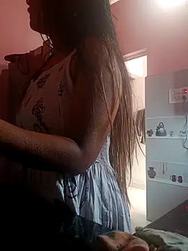 Snapshot of nehakapoor89 chatting on 12/17/25, 09:04 nehakapoor89 online show from 12/17/25, 09:04