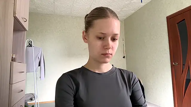 ZaidaSchwarten online show from 03/29/26, 01:11