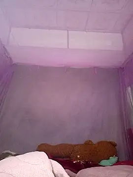 Snapshot of Lomay69 chatting on 12/21/25, 03:13 Lomay69 online show from 12/21/25, 03:13