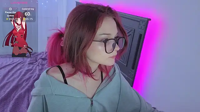 Snapshot of Angel_Bruh chatting on 12/15/25, 09:24 Angel Bruh online show from 12/15/25, 09:24