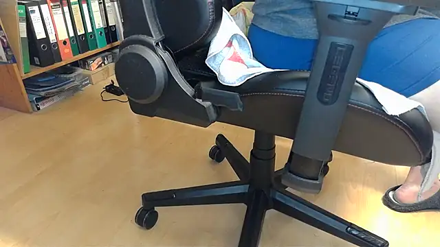 oldmann08 online show from 02/12/26, 06:52