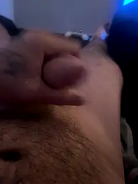 Snapshot of Yorkieboiiiiiii chatting on 12/14/25, 05:07 Yorkieboiiiiiii online show from 12/14/25, 05:07