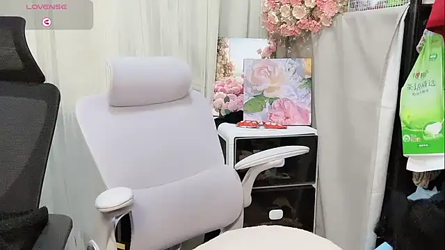 Yvonne-07 online show from 03/30/26, 04:19