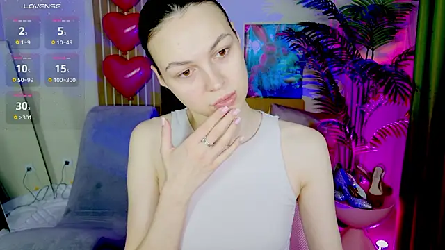 Snapshot of MaxinCarroll chatting on 02/11/26, 05:01 MaxinCarroll online show from 02/11/26, 05:01