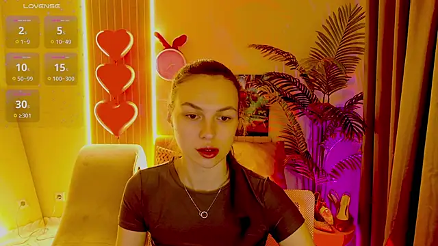 Snapshot of MaxinCarroll chatting on 02/16/26, 05:25 MaxinCarroll online show from 02/16/26, 05:25