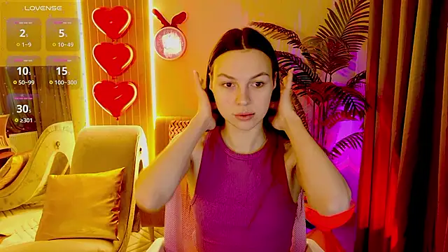 Snapshot of MaxinCarroll chatting on 02/18/26, 06:09 MaxinCarroll online show from 02/18/26, 06:09