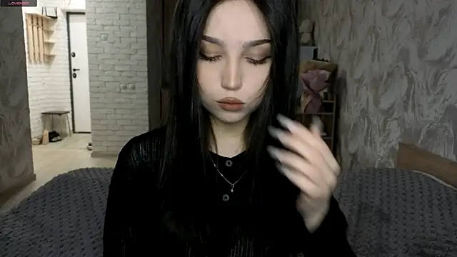 Qwami Amie online show from 06/06/26, 07:02