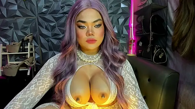 AlwaysHornyMia online show from 04/10/26, 10:14