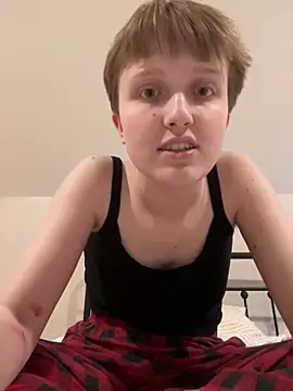 Lassie Cassie online show from 12/14/25, 05:40