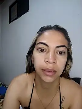 Snapshot of Evangeline_Bonnet chatting on 02/04/26, 11:05 Evangeline Bonnet online show from 02/04/26, 11:05