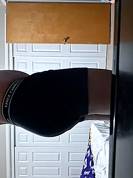 Snapshot of Rizzle9800 chatting on 12/19/25, 12:56 Rizzle9800 online show from 12/19/25, 12:56