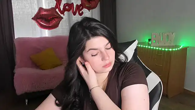 KisaModel online show from 05/21/26, 01:12