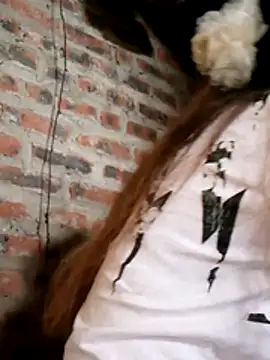 yana-zz online show from 12/15/25, 03:44