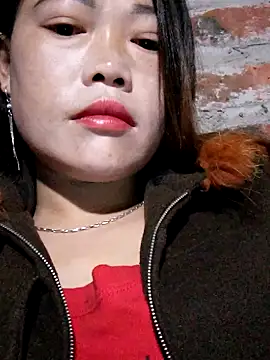 yana-zz online show from 12/15/25, 04:33