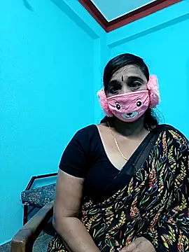 Snapshot of honey_papa chatting on 12/16/25, 03:39 honey papa online show from 12/16/25, 03:39