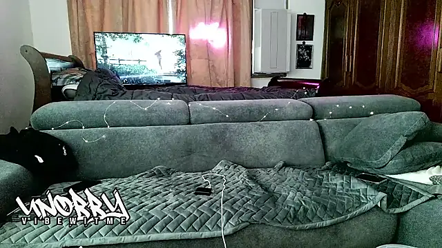 Snapshot of filthyuno chatting on 12/15/25, 01:54 filthyuno online show from 12/15/25, 01:54