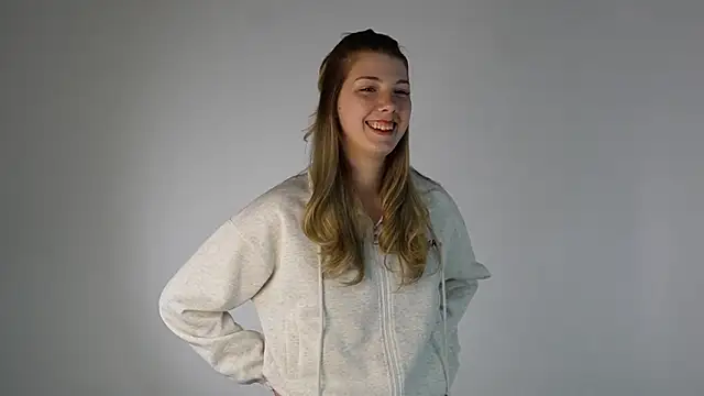 Snapshot of LumiaSolstice chatting on 03/15/26, 02:45 LumiaSolstice online show from 03/15/26, 02:45