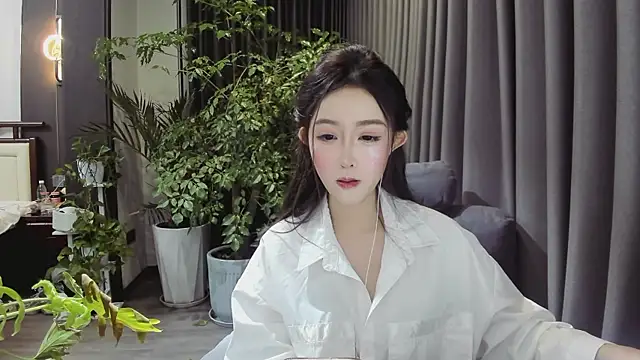 Snapshot of wenwan222 chatting on 12/17/25, 02:45 wenwan222 online show from 12/17/25, 02:45