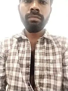 Snapshot of Teluguking143 chatting on 12/16/25, 01:54 Teluguking143 online show from 12/16/25, 01:54