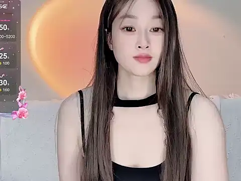 Snapshot of FH-AIAI chatting on 12/15/25, 07:01 FH-AIAI online show from 12/15/25, 07:01