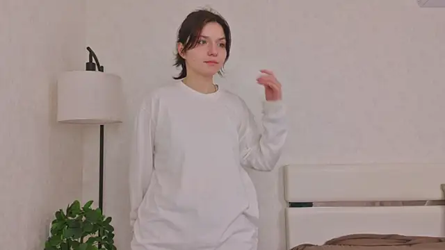 NyraVesperis online show from 04/02/26, 07:06