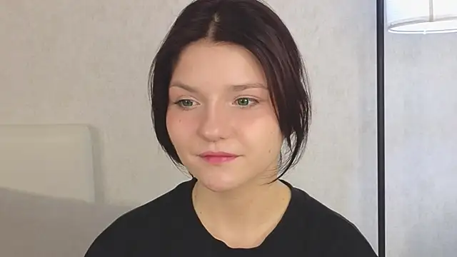 NyraVesperis online show from 05/20/26, 06:30
