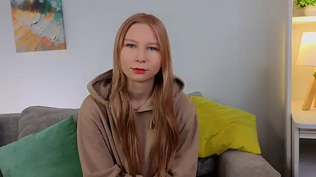 Snapshot of CorrieHighfield chatting on 12/15/25, 12:48 CorrieHighfield online show from 12/15/25, 12:48