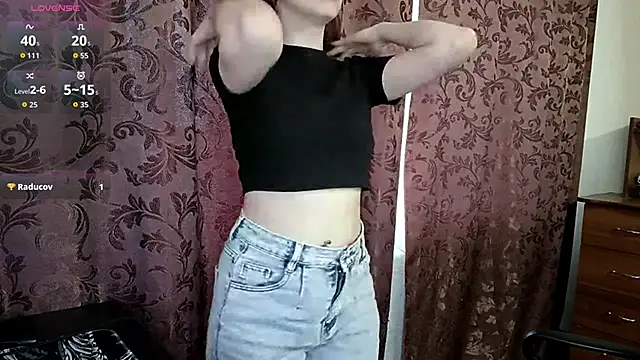 IleanaPishko online show from 02/16/26, 09:16