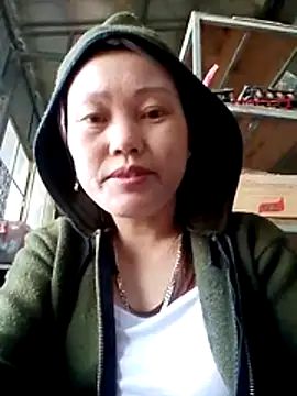 Snapshot of Heya_k2 chatting on 12/15/25, 09:02 Heya k2 online show from 12/15/25, 09:02