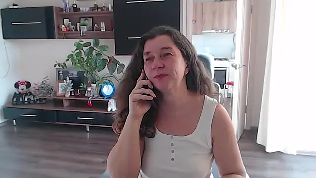 Snapshot of SofiaBoone chatting on 01/14/26, 08:31 SofiaBoone online show from 01/14/26, 08:31