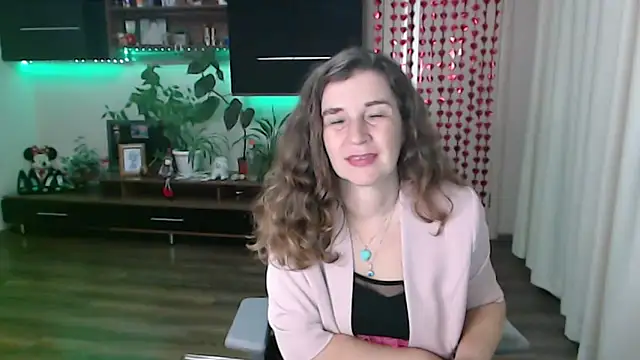 Snapshot of SofiaBoone chatting on 02/07/26, 05:49 SofiaBoone online show from 02/07/26, 05:49