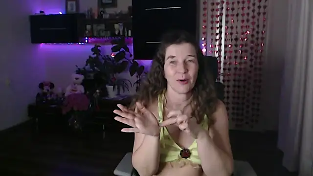 Snapshot of SofiaBoone chatting on 02/19/26, 07:21 SofiaBoone online show from 02/19/26, 07:21