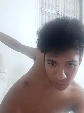 Snapshot of gay19anosvirgem chatting on 12/21/25, 12:29 gay19anosvirgem online show from 12/21/25, 12:29