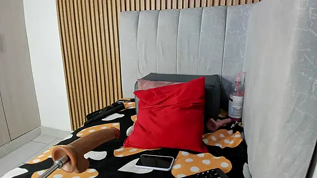 TiifanyGrey online show from 01/07/26, 02:25