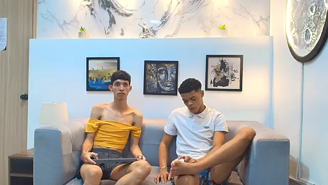 Snapshot of GOOD_BOYS1 chatting on 12/16/25, 01:32 GOOD BOYS1 online show from 12/16/25, 01:32