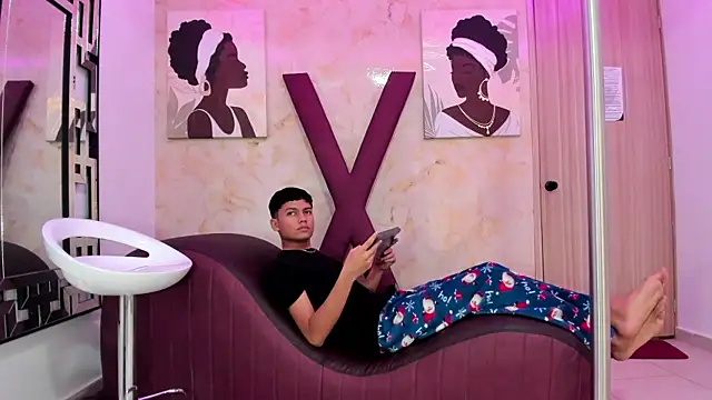 HORNY PRETTY online show from 12/18/25, 02:56