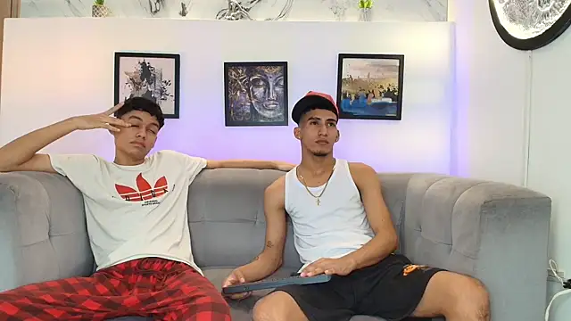 Snapshot of HORNY_PRETTY chatting on 04/17/26, 07:17 HORNY PRETTY online show from 04/17/26, 07:17